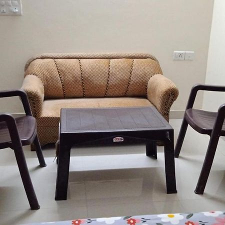 Hare Krishna Home Stay Вриндавана Экстерьер фото