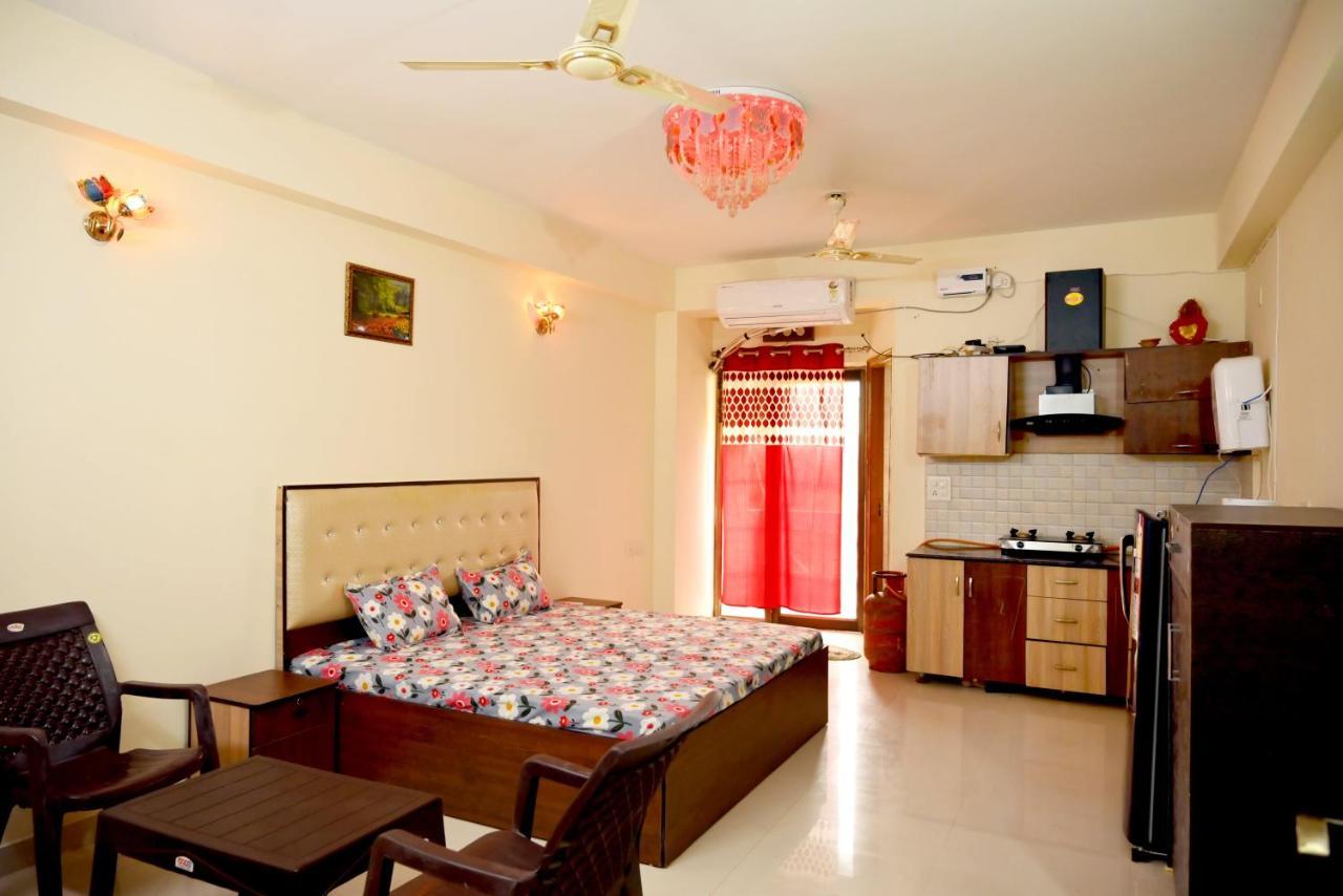 Hare Krishna Home Stay Вриндавана Экстерьер фото